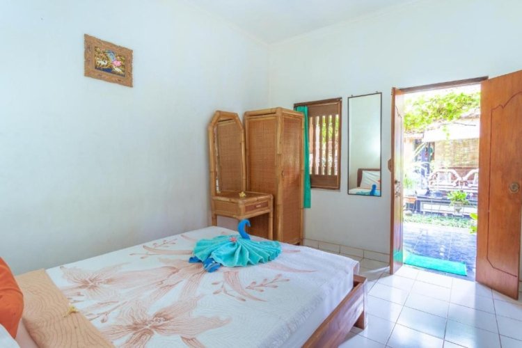Comfortable bedroom at Standard Room, Ubud Homestay, Ubud Guest House
