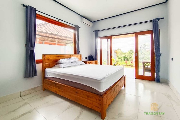 Comfortable bedroom at private house rental near Nuanu Creative City