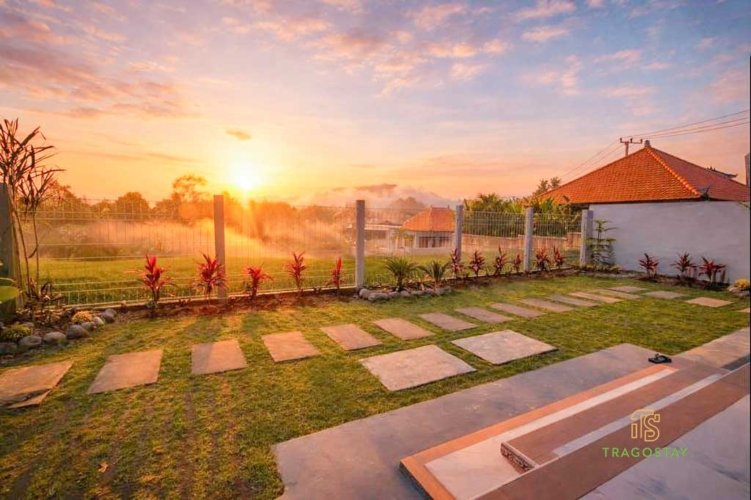 Sunrise view from private house rental near Nuanu Creative City