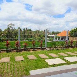 Private garden BBQ area at private house rental near Nuanu Creative City