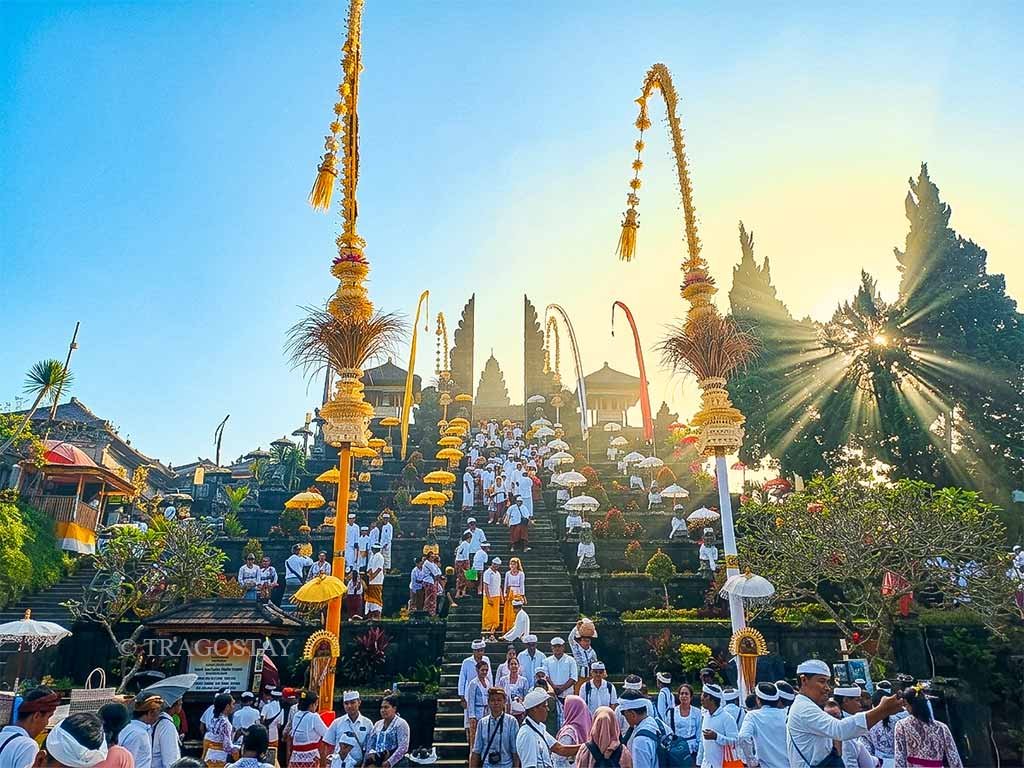 The grand stone staircase entrance leading visitors up to the central pavilions of Besakih.