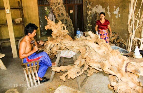 Impressive big wood carving masterpiece at a gallery in Mas Village Ubud.
