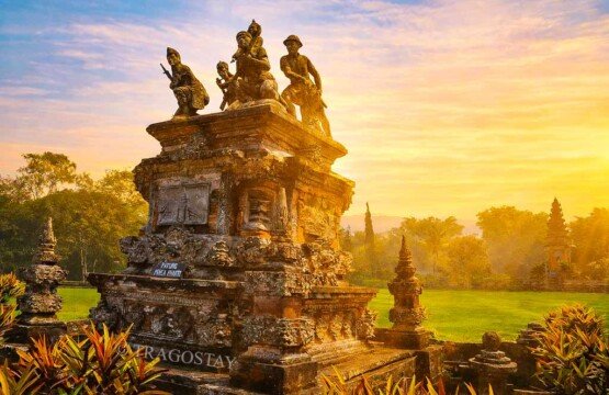 Detailed heroic statues commemorating the warriors of the Margarana battle in Bali.