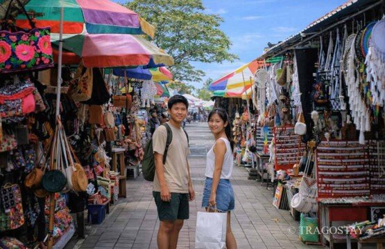 International and local tourists shopping around at the famous Sukawati Art Market.