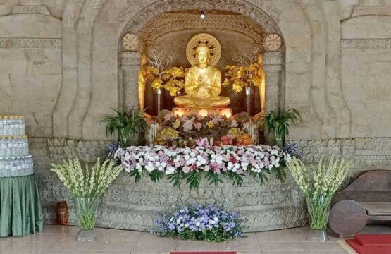 The serene and quiet meditation room inside the Vihara Dharma Giri temple.