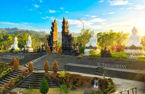 The beautiful architecture of Brahmavihara Arama featuring a brilliant mix of Balinese carvings and Buddhist design elements.