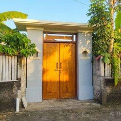 Traditional classic entrance of a Bali home rental